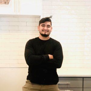 Meet your Posher, Luis